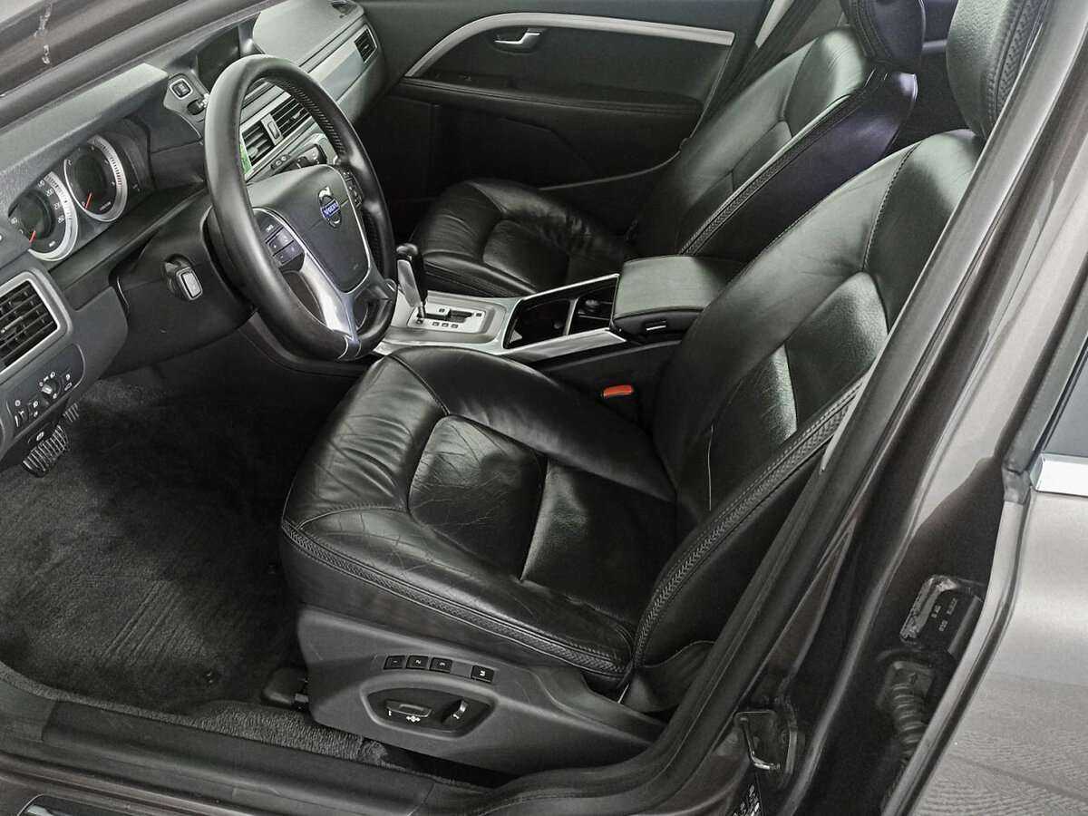 Volvo XC70 2011