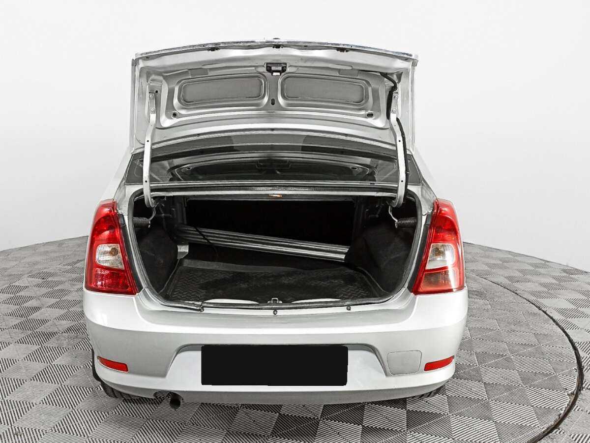 Renault Logan 2012