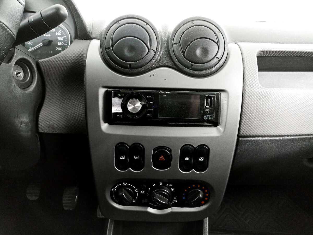 Renault Logan 2011