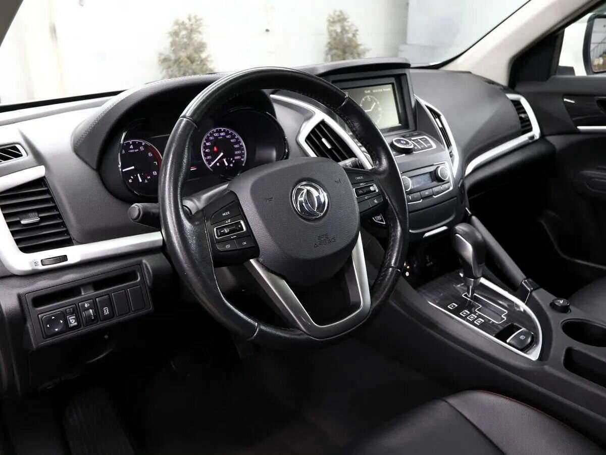 Dongfeng AX7