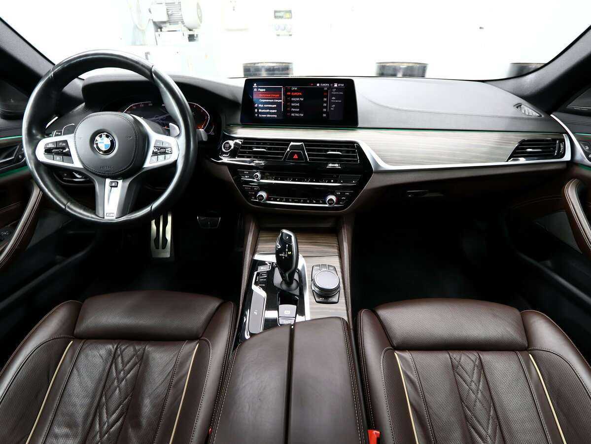 BMW 5 серии 2019