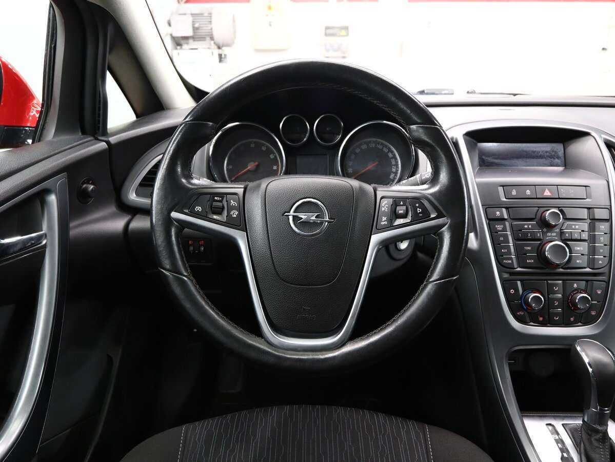Opel Astra 2012