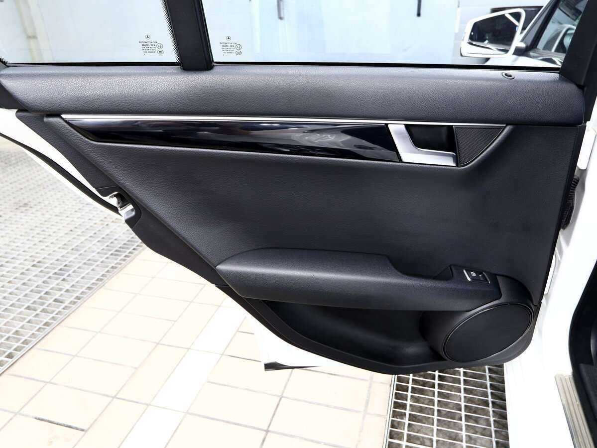 Mercedes-Benz C-Класс 2012