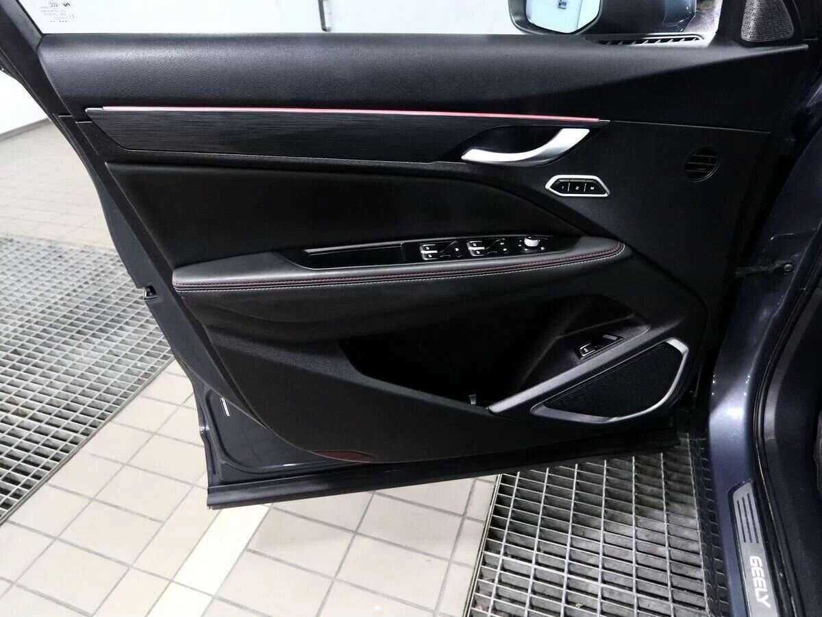 Geely Tugella 2021