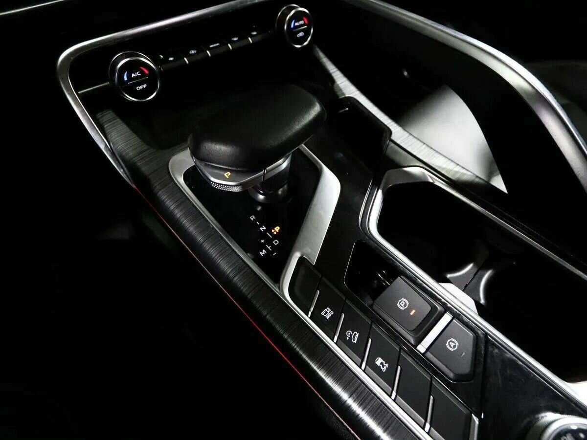 Geely Tugella 2021