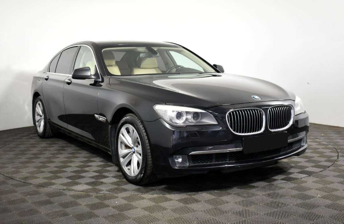 BMW 7 серии 2012
