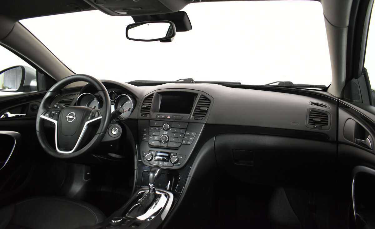 Opel Insignia 2011