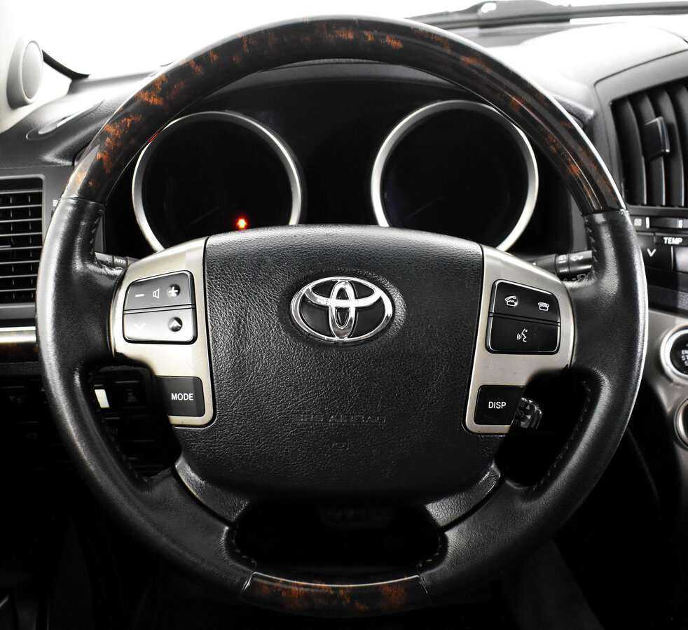 Toyota Land Cruiser 2010