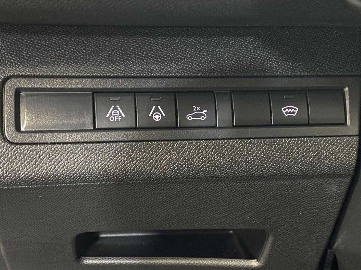 Peugeot 5008 2021