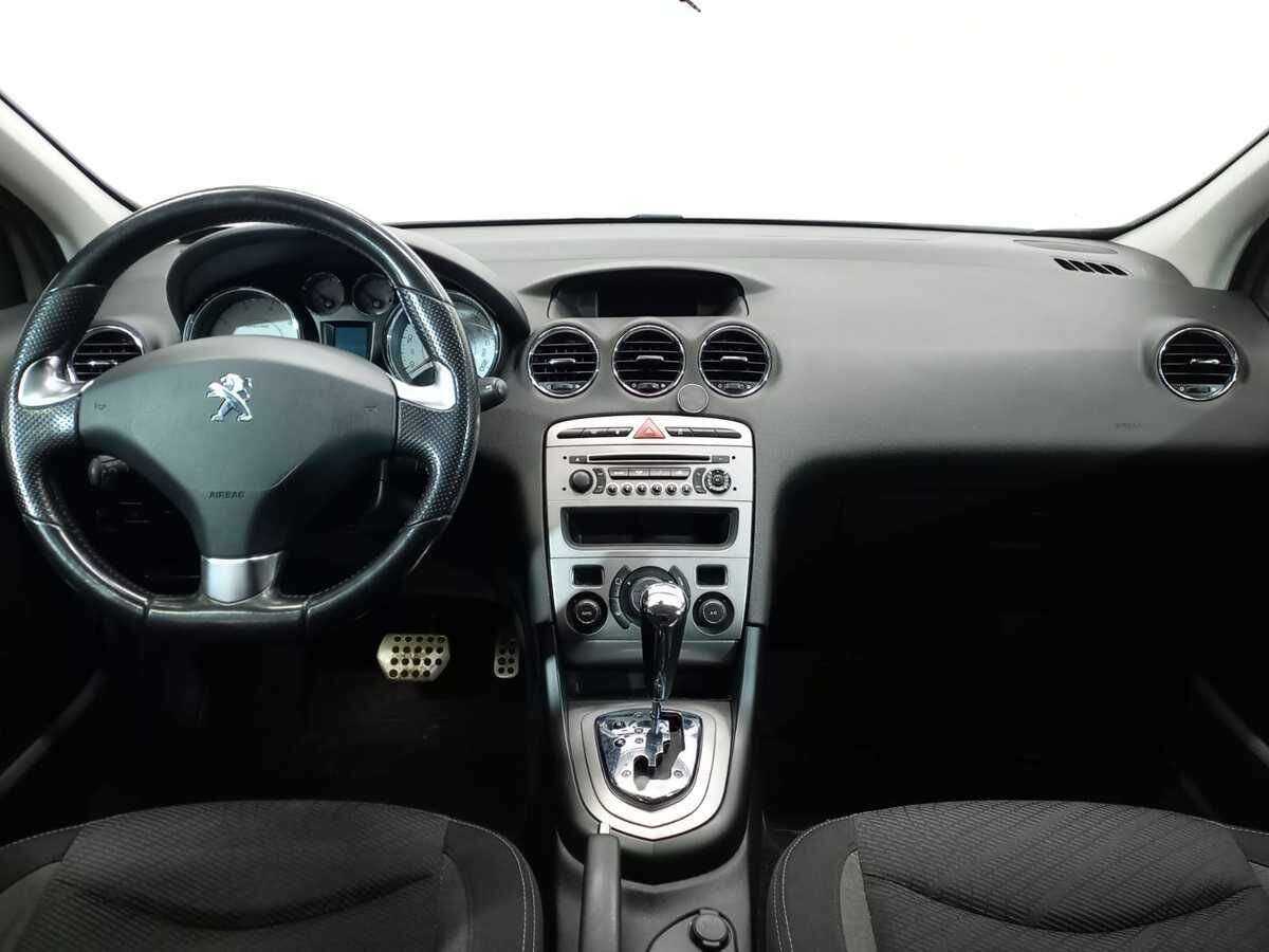 Peugeot 408 2016