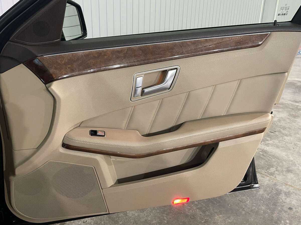 Mercedes-Benz E-Класс 2012