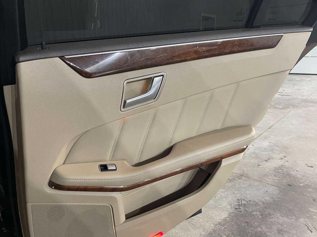 Mercedes-Benz E-Класс 2012
