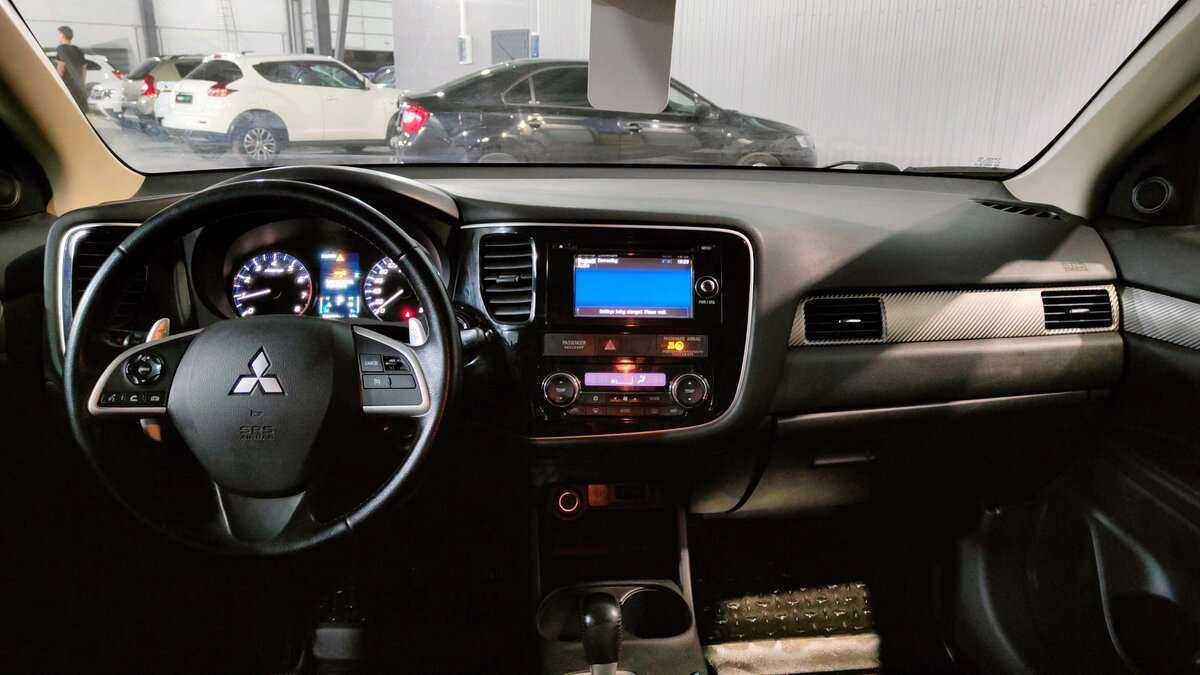 Mitsubishi Outlander 2012