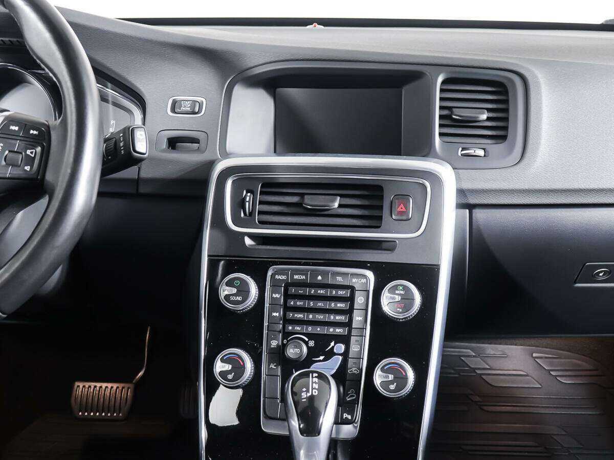 Volvo V60 Cross Country 2016