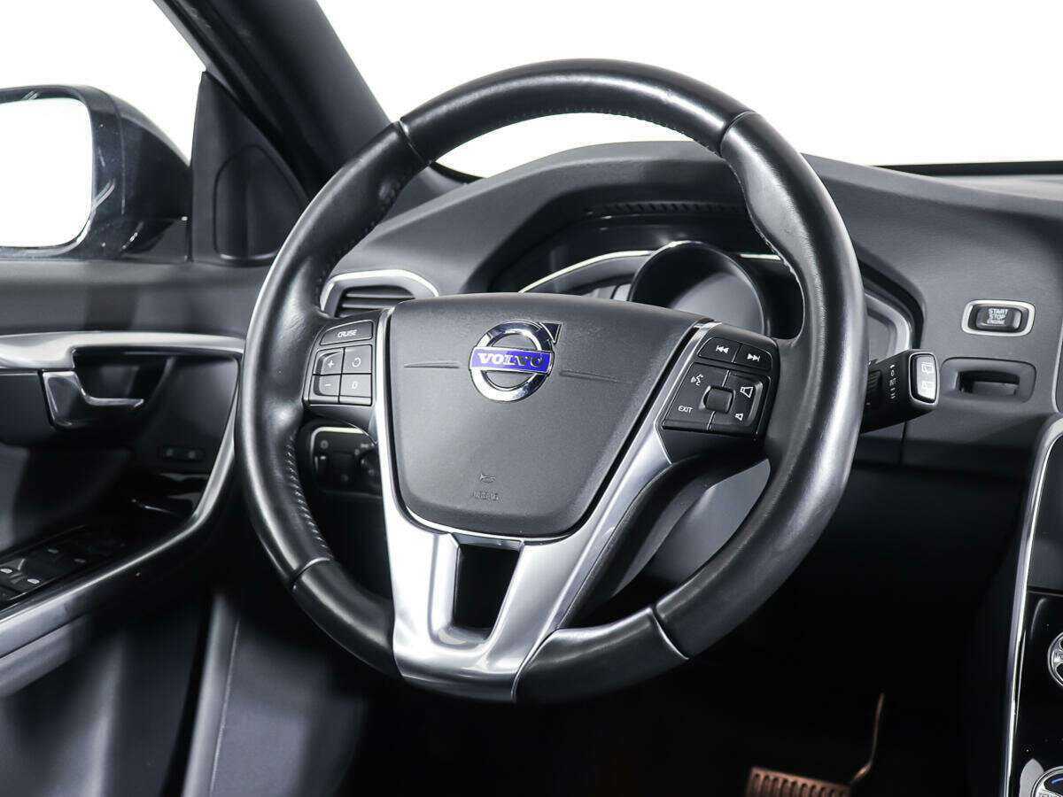 Volvo V60 Cross Country 2016