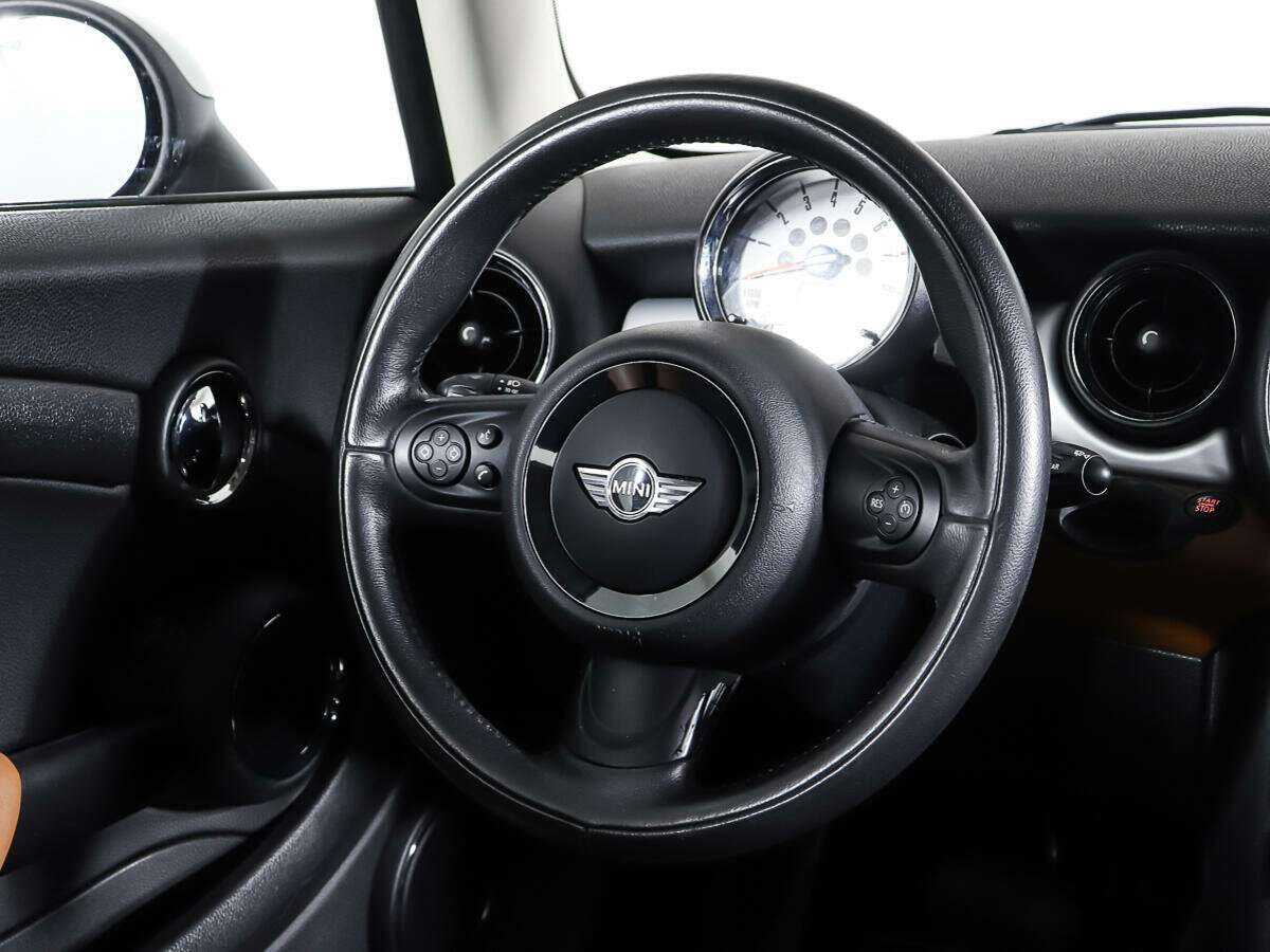 Mini Hatch 2012