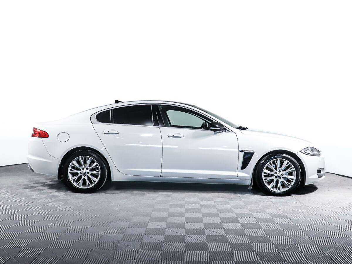 Jaguar XF 2013