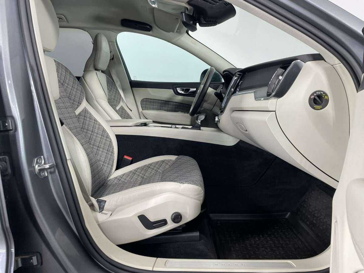 Volvo XC60 2021
