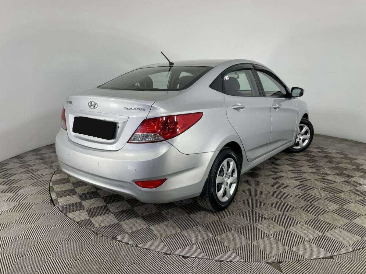Hyundai Solaris 2012