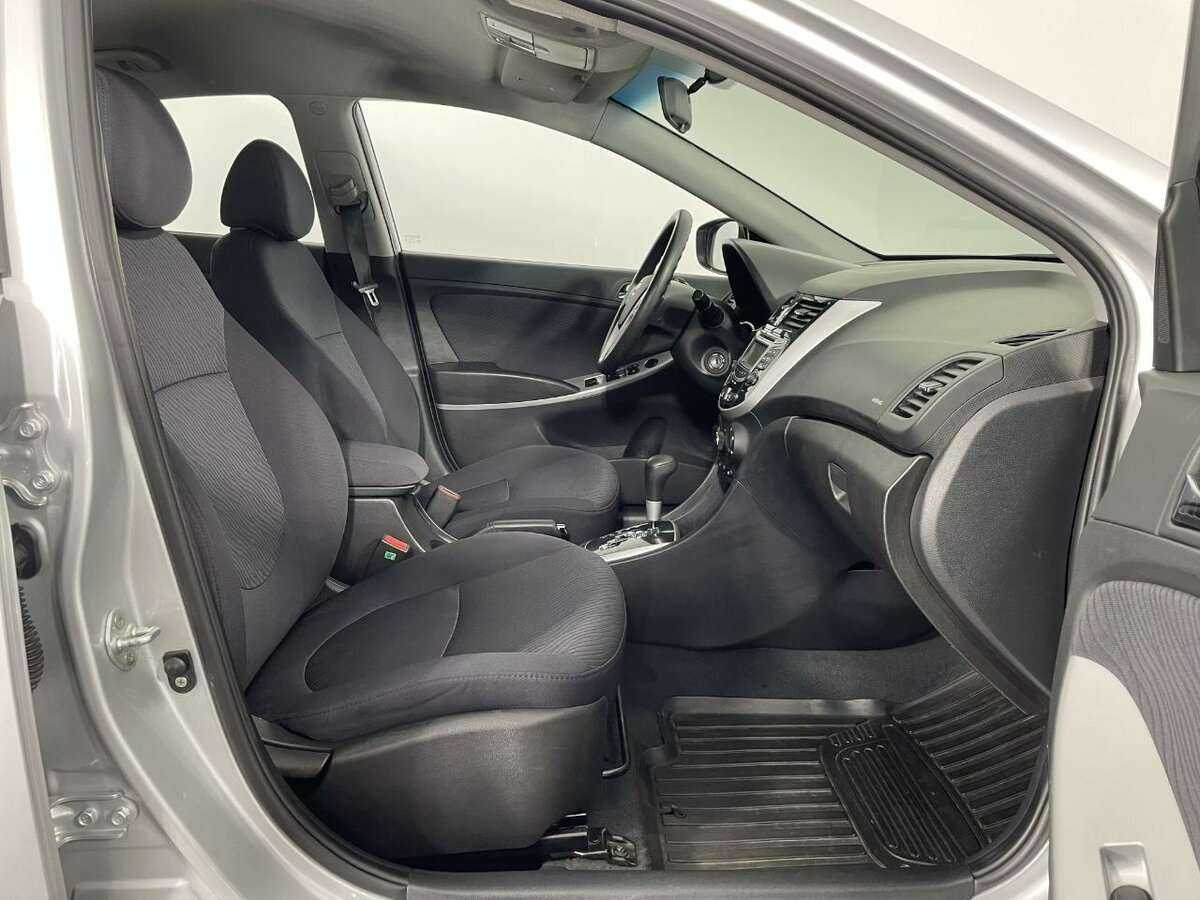 Hyundai Solaris 2012