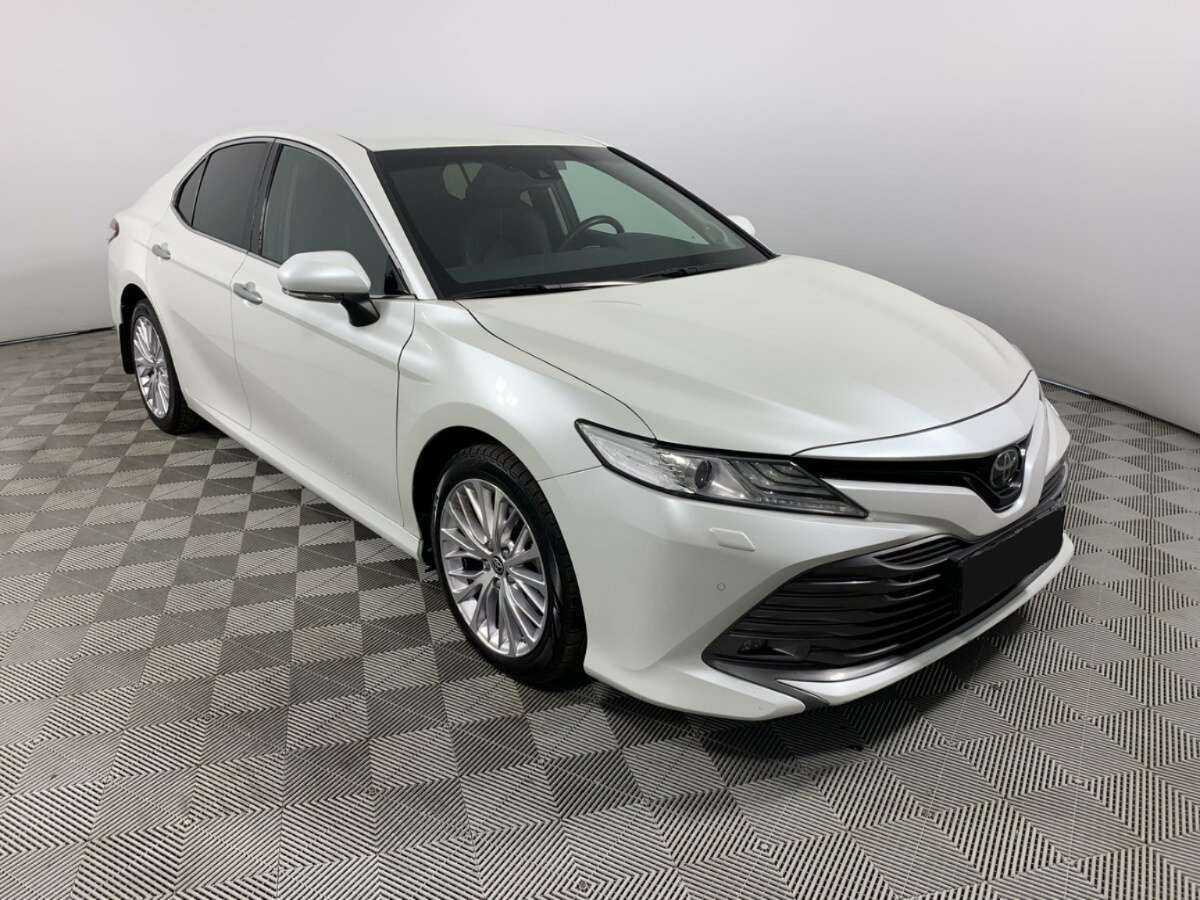 Toyota Camry 2021