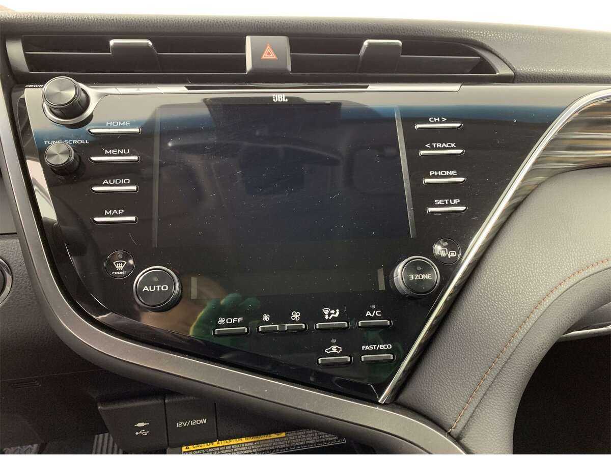 Toyota Camry 2021