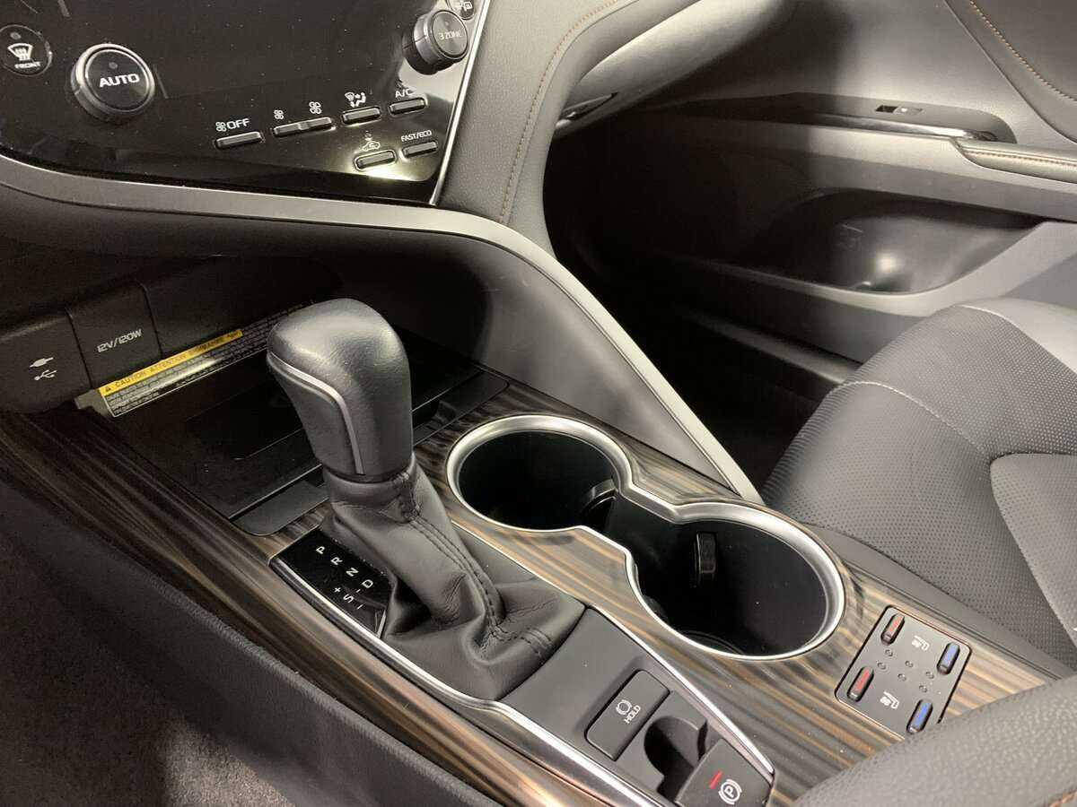Toyota Camry 2021