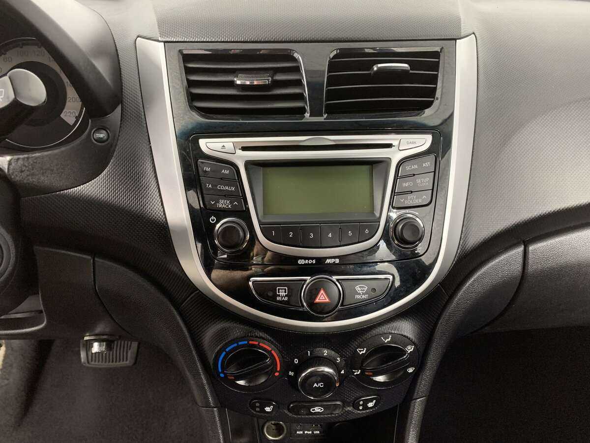 Hyundai Solaris 2013