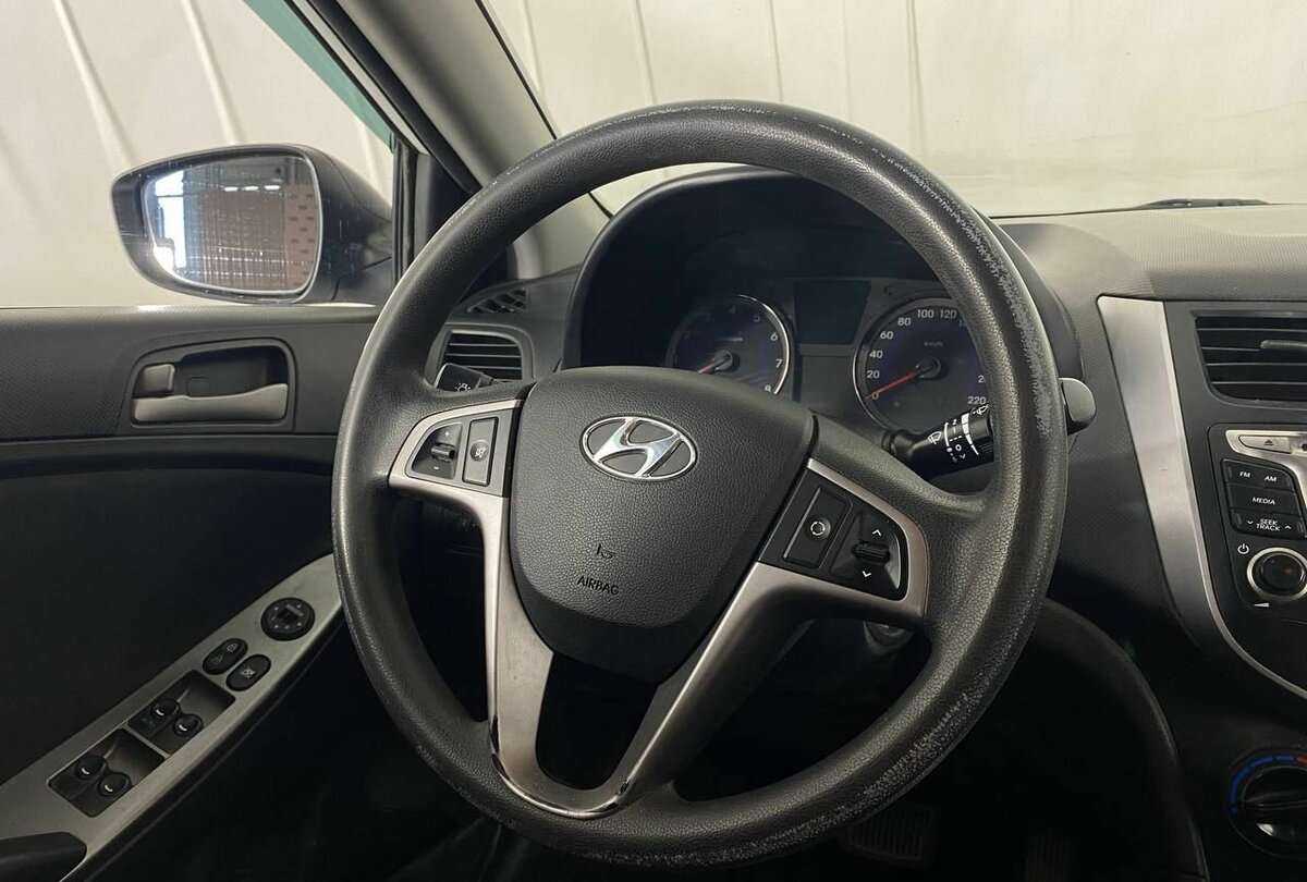 Hyundai Solaris 2014