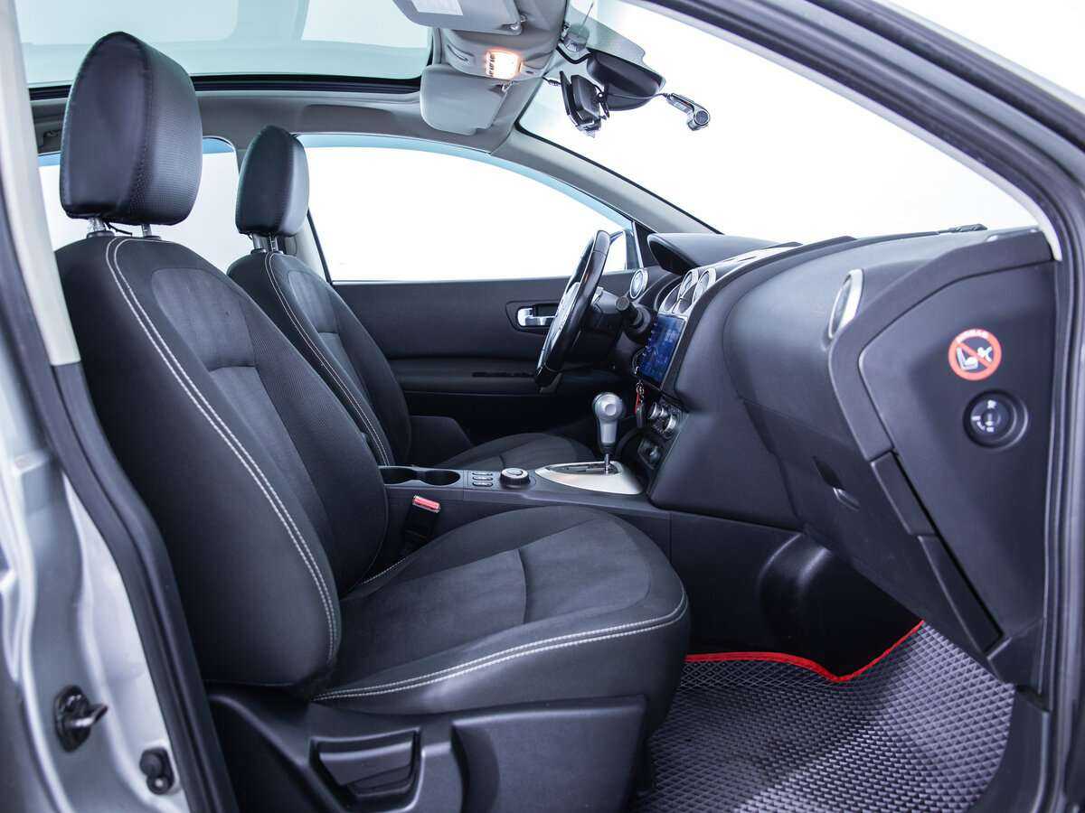 Nissan Qashqai+2 2010
