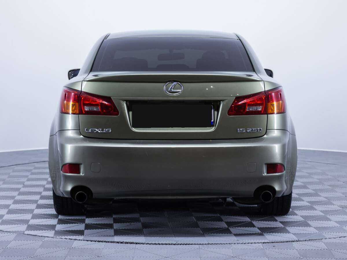 Lexus IS
