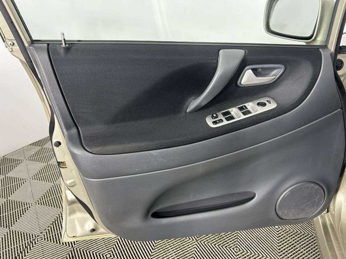Suzuki Liana