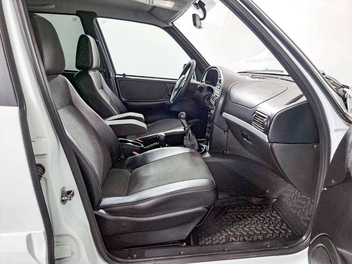 Chevrolet Niva 2013
