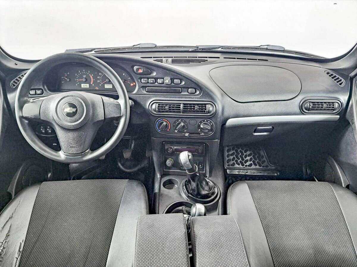 Chevrolet Niva 2013