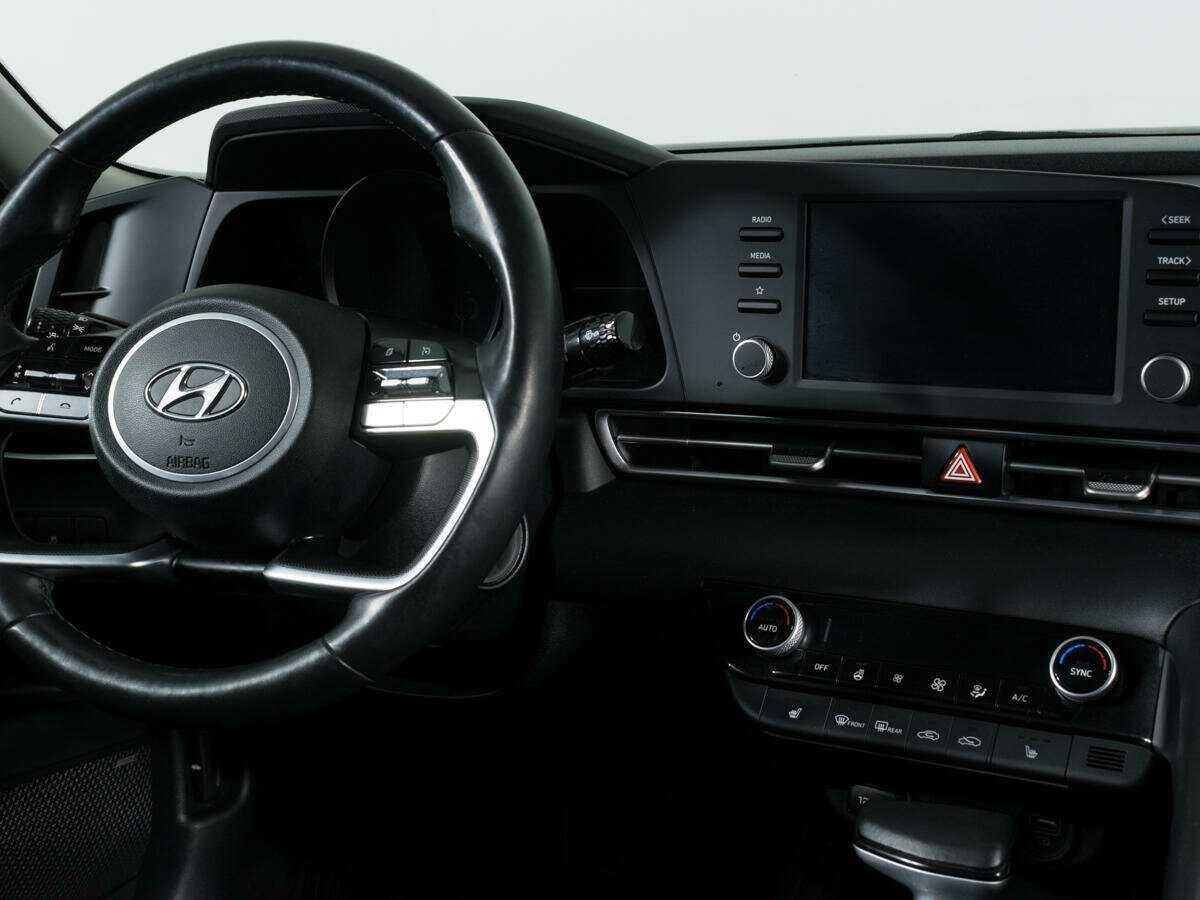 Hyundai Elantra 2021