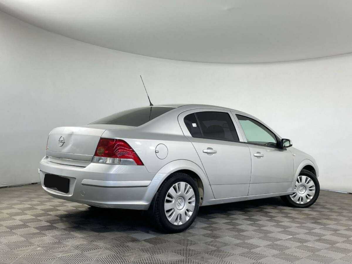 Opel Astra 2010