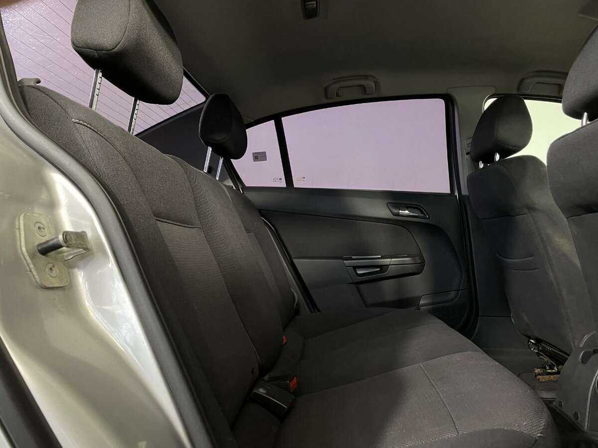 Opel Astra 2010