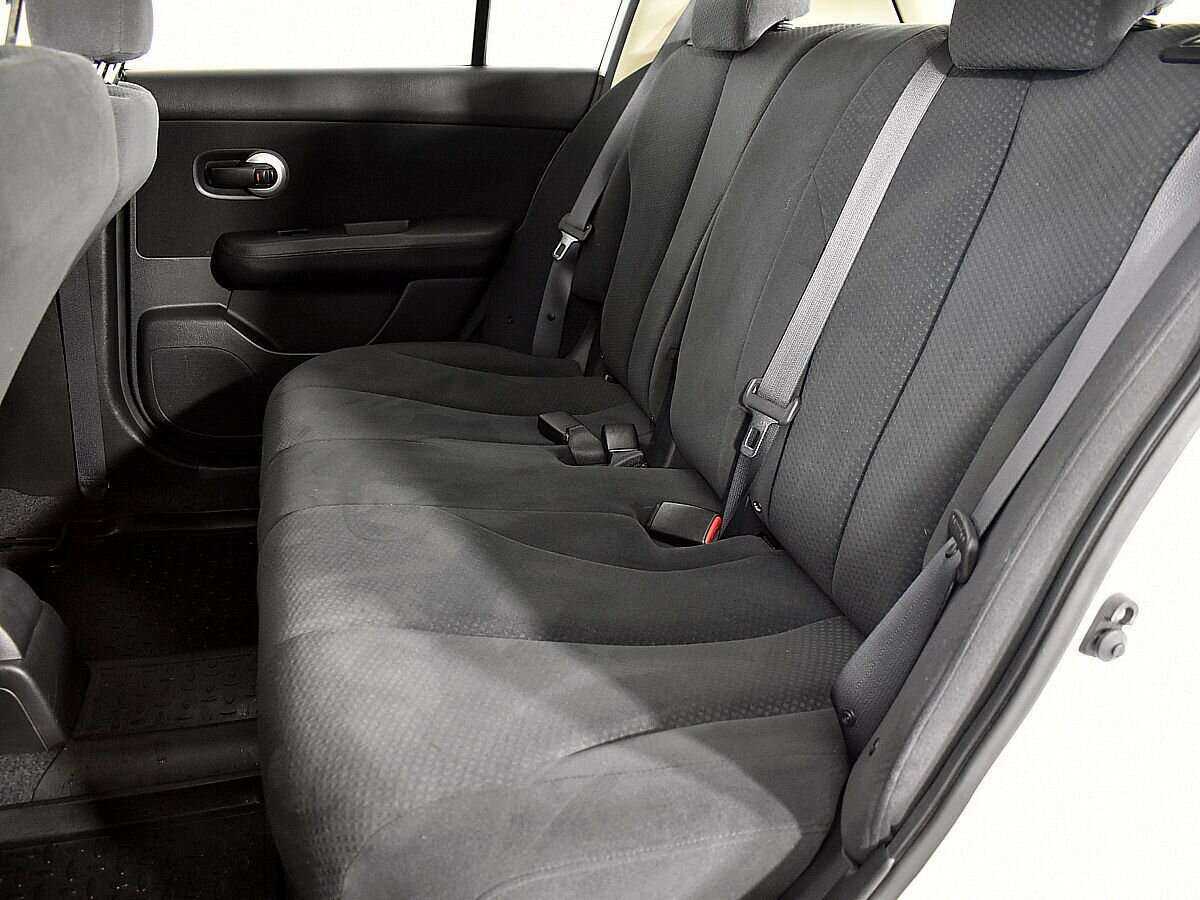 Nissan Tiida 2013
