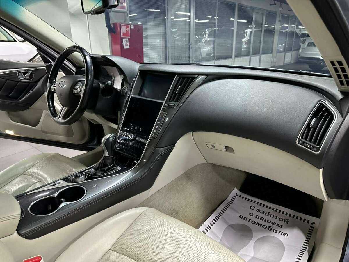 Infiniti Q50 2014