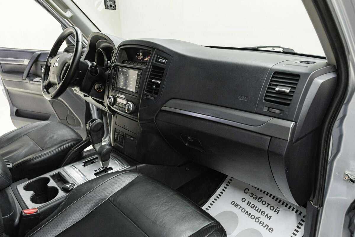 Mitsubishi Pajero 2011