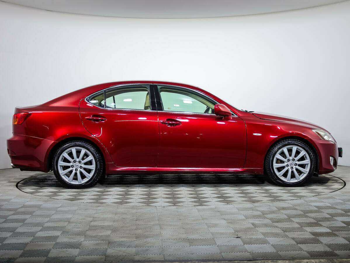 Lexus IS