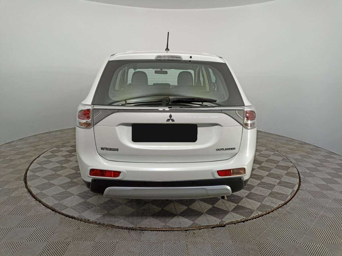Mitsubishi Outlander 2014
