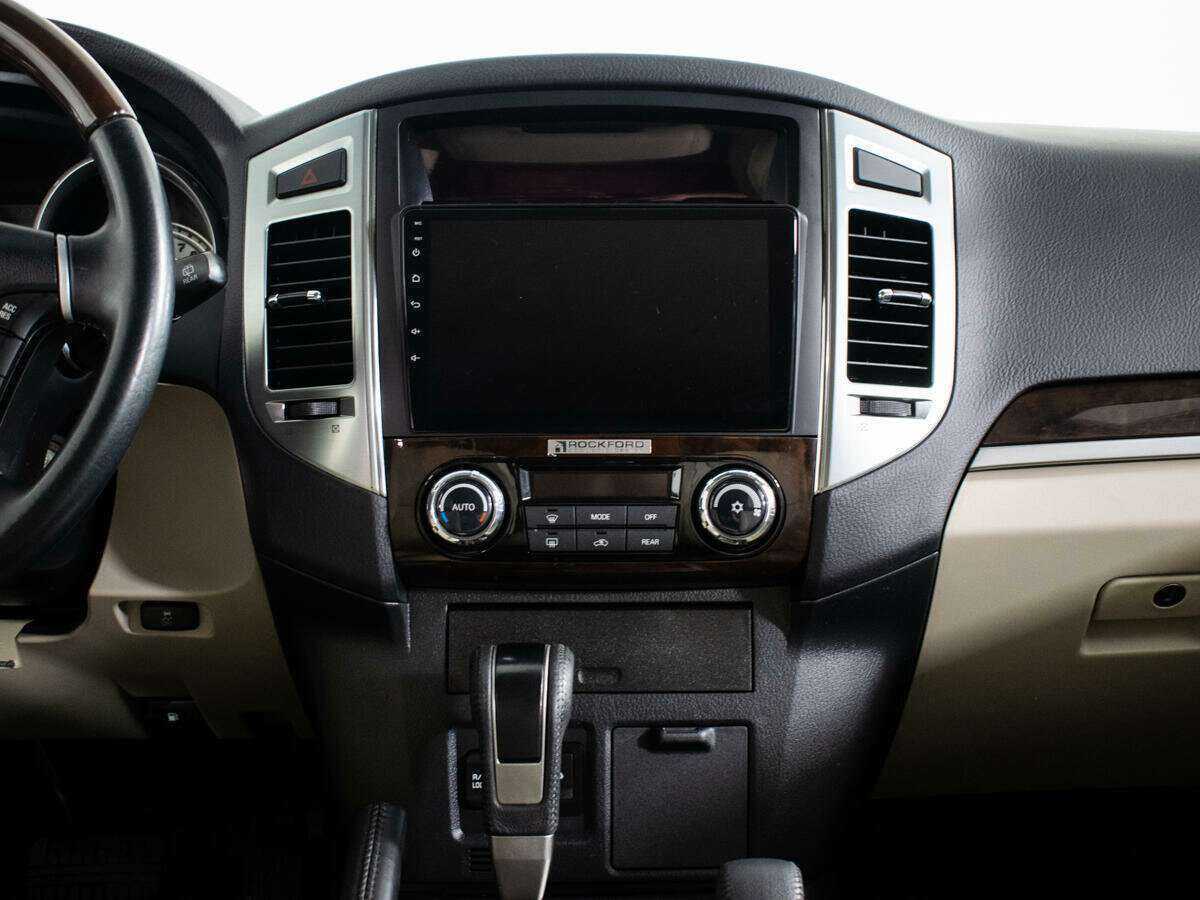 Mitsubishi Pajero 2019