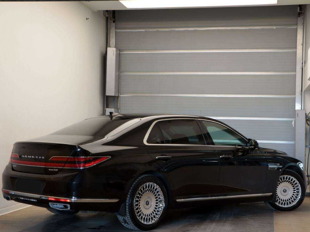 Genesis G90