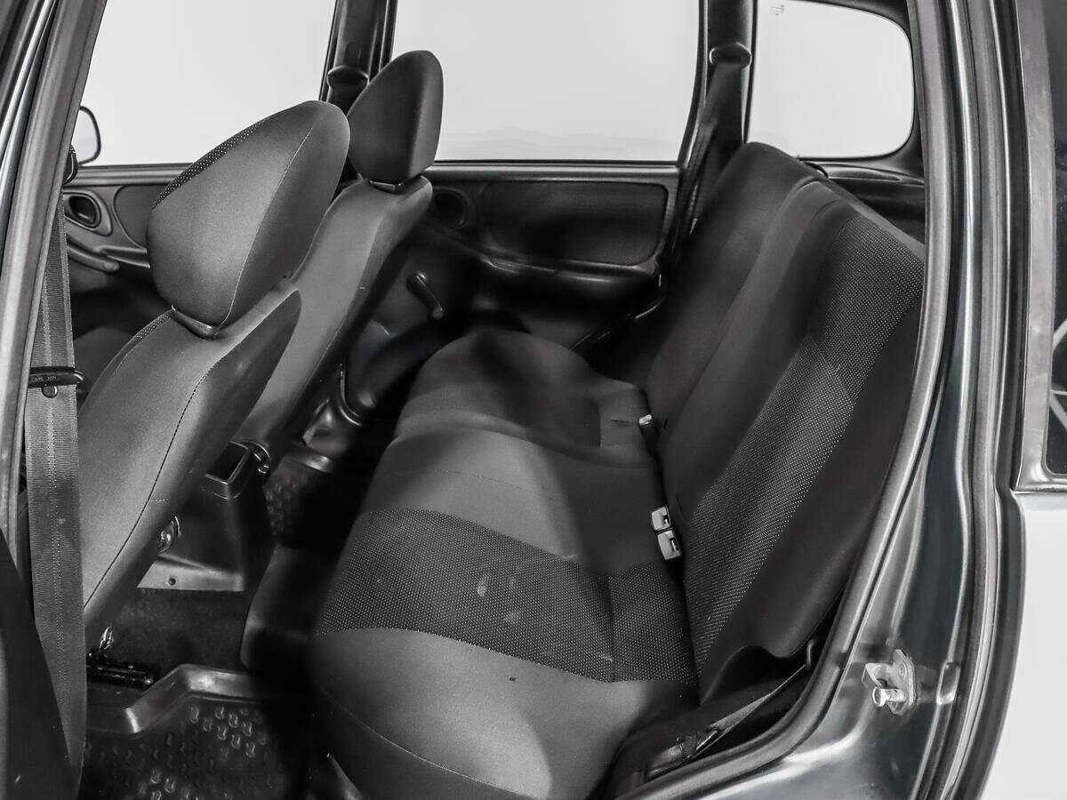 Chevrolet Niva 2011