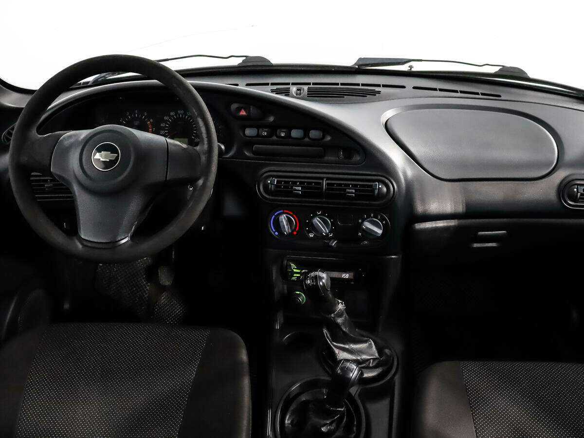 Chevrolet Niva 2011