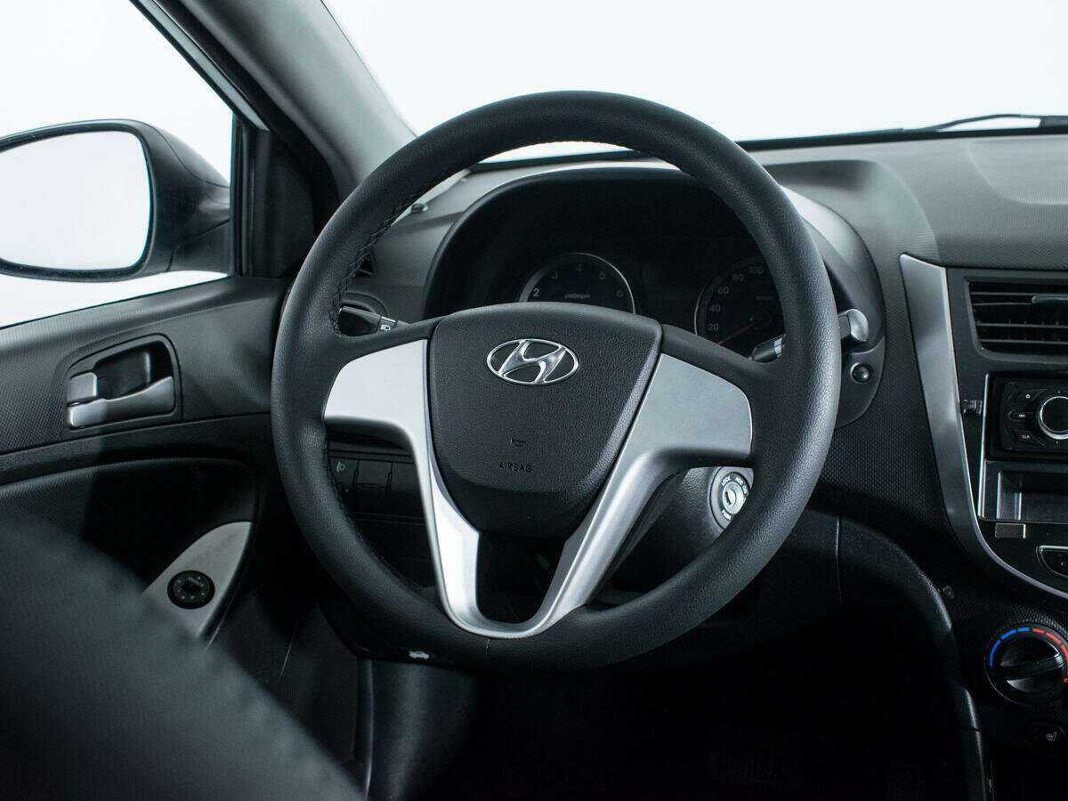 Hyundai Solaris 2015