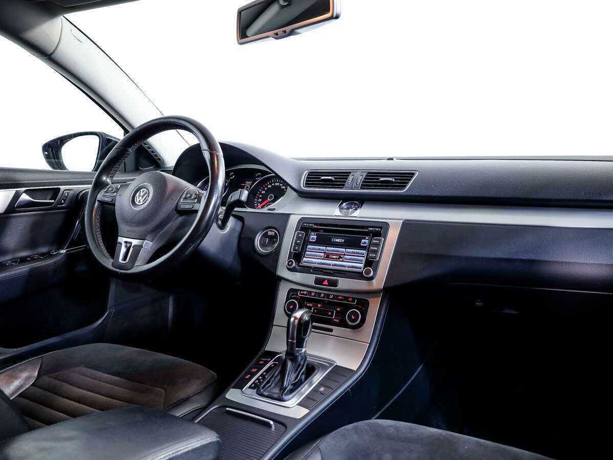Volkswagen Passat 2011