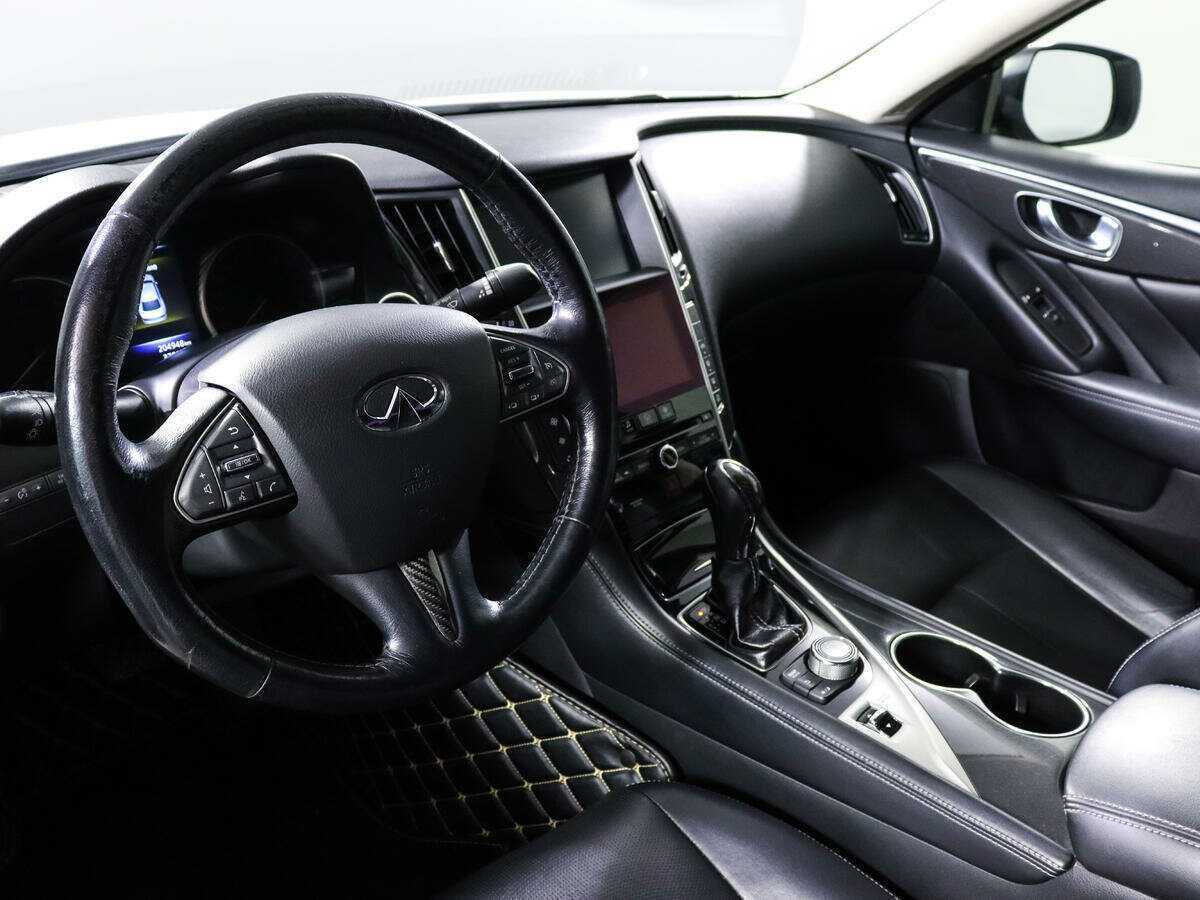 Infiniti Q50 2015