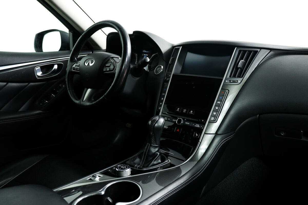 Infiniti Q50 2014